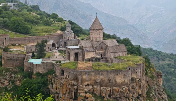 بهترین زمان برای سفر و رزرو تور زمینی ارمنستان و گرجستان چه فصلی است؟